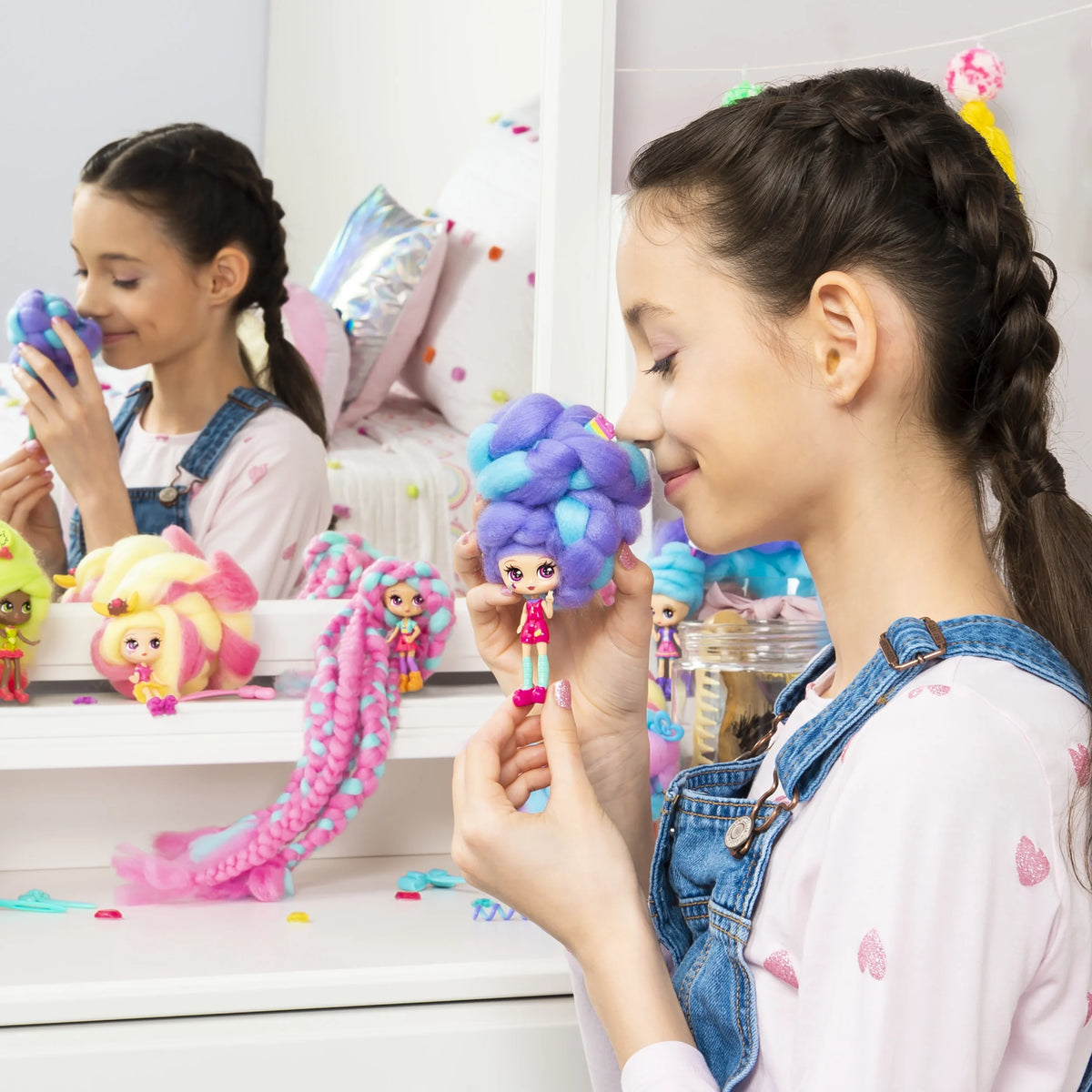 3" Scented Collectible Surprise Doll with Accessories R8882