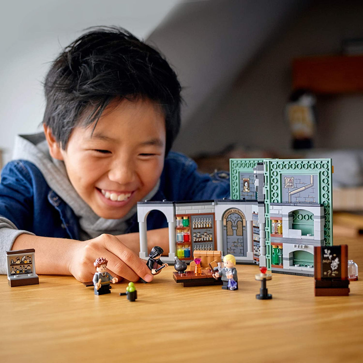 270 Pieces Brick-Built Playset Z27277