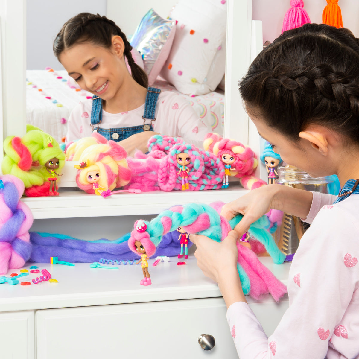 3" Scented Collectible Surprise Doll with Accessories R8882