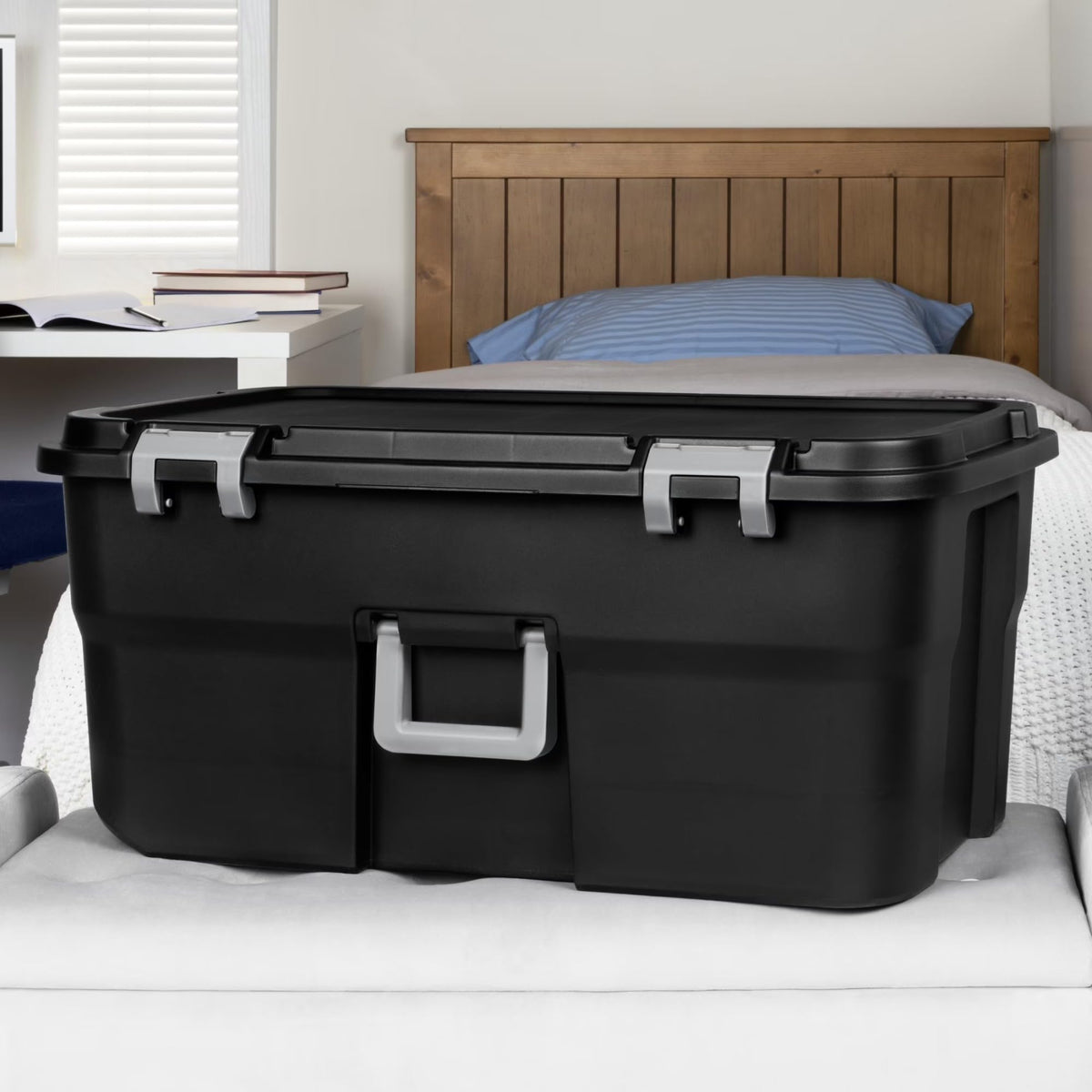Black 22 Gallon Wheeled Plastic Footlocker E22556