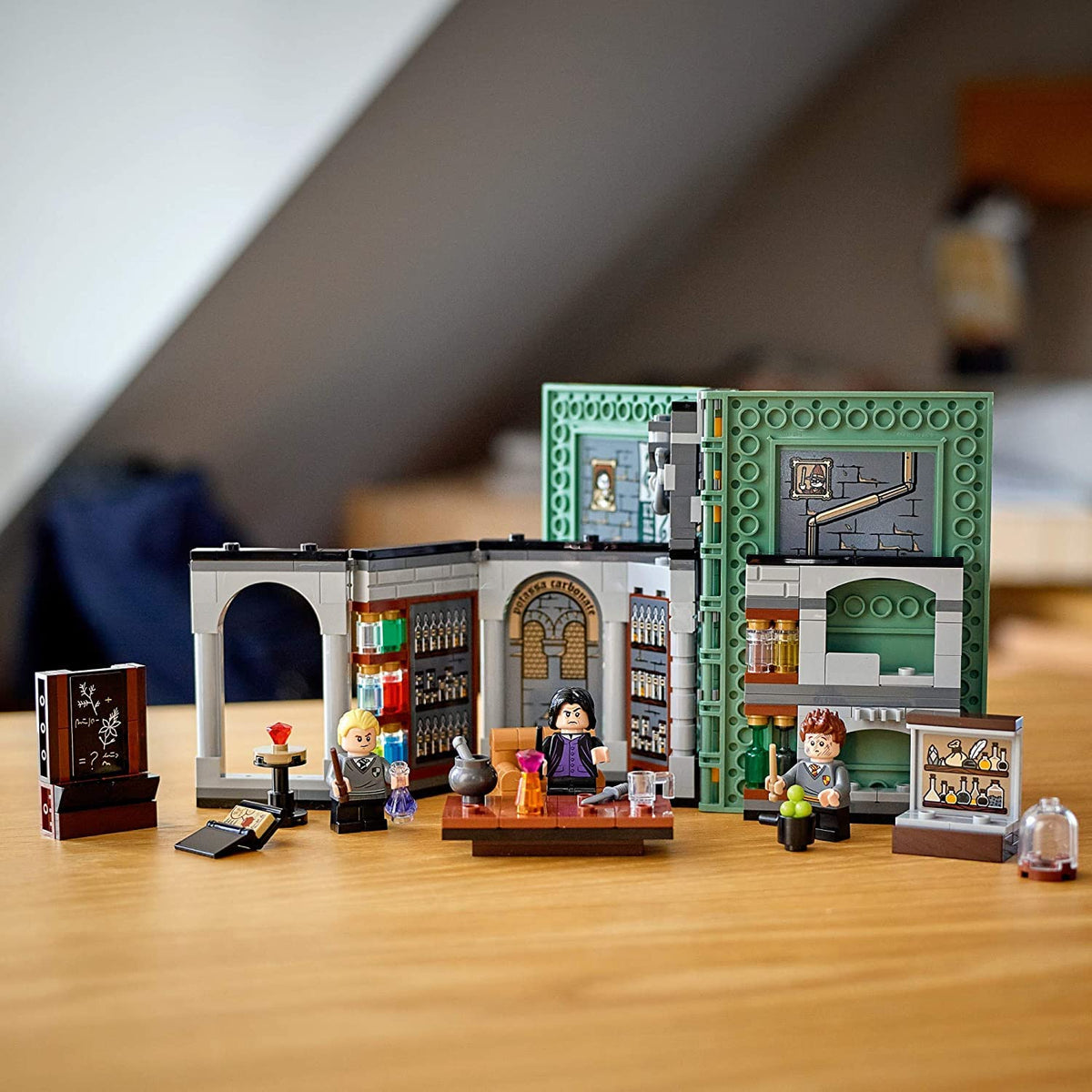 270 Pieces Brick-Built Playset Z27277