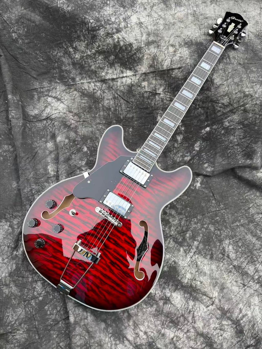 Left-Handed Semi-Hollow Body Electric Guitar A6670