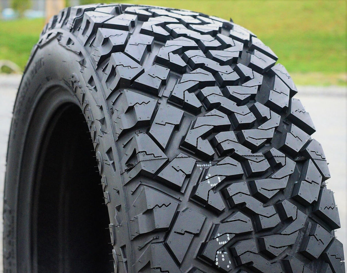 4 x LT275/60R20 Tires D782
