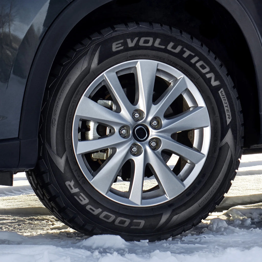 Set of 4 Winter Snow Tires 235/65R18 106T C24306