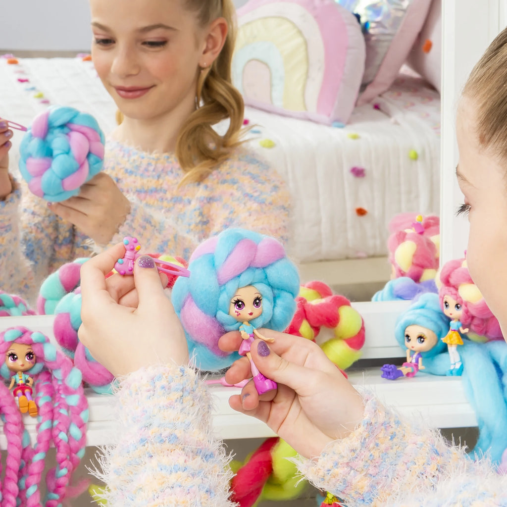 3" Scented Collectible Surprise Doll with Accessories R8882